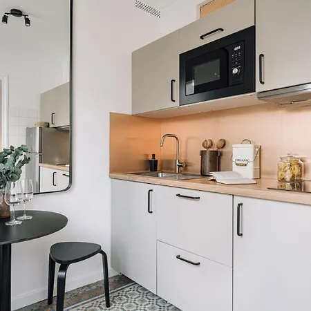 Firuze - 1 à Louvre