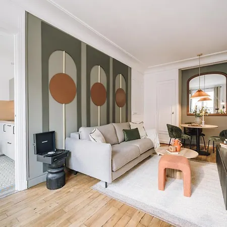 Firuze - 1 à Louvre *