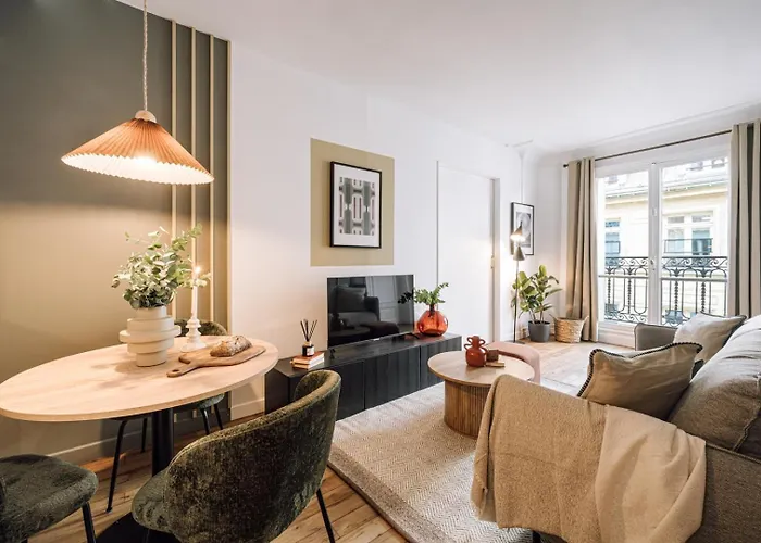 Firuze - 1 A Louvre アパート *